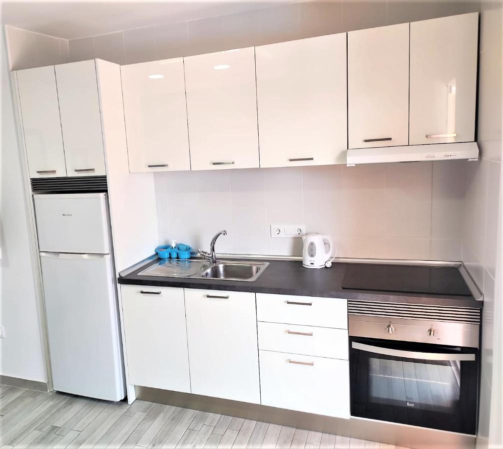 Cris Sol Apartments Los Cristianos  Exterior photo